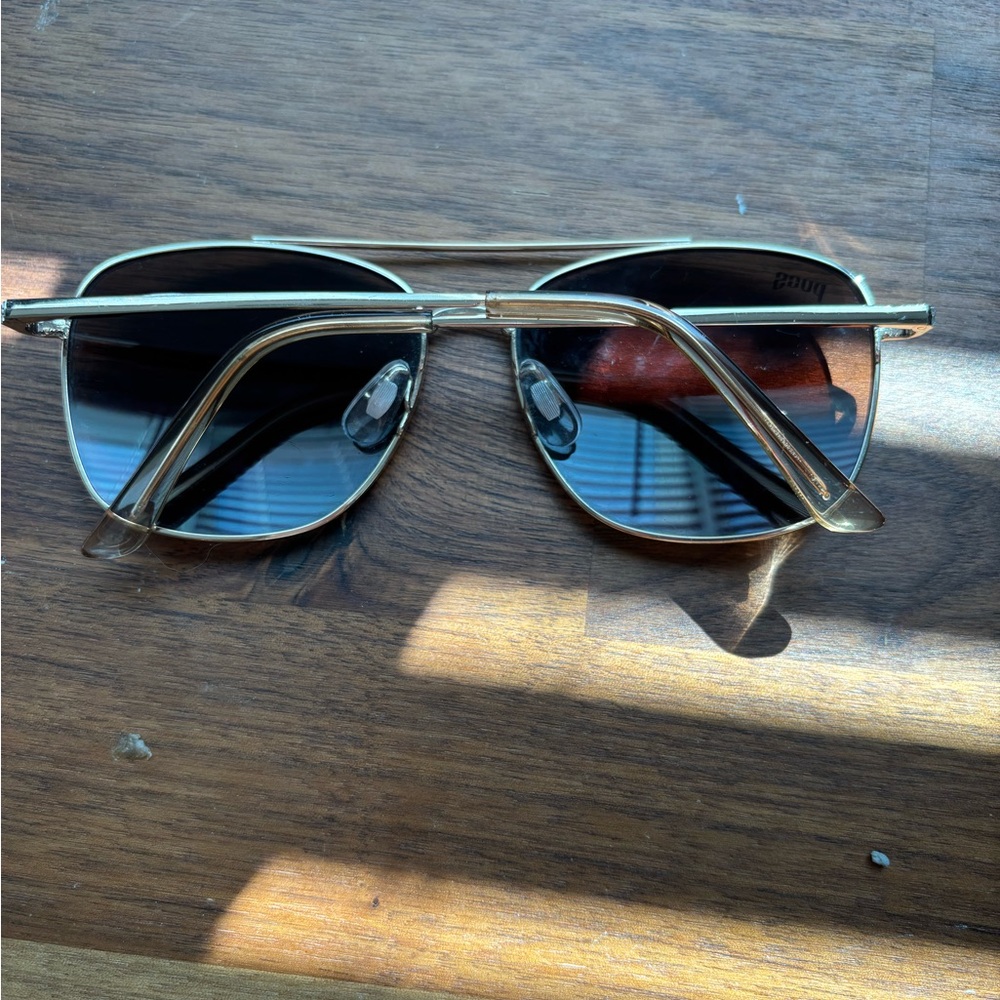 Gold Frame Aviator Sunglasses - Picture 2 of 2
